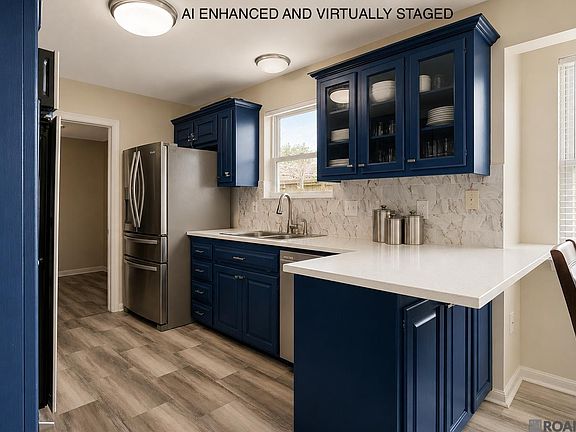 5th image of 15434 Ferrell Ave