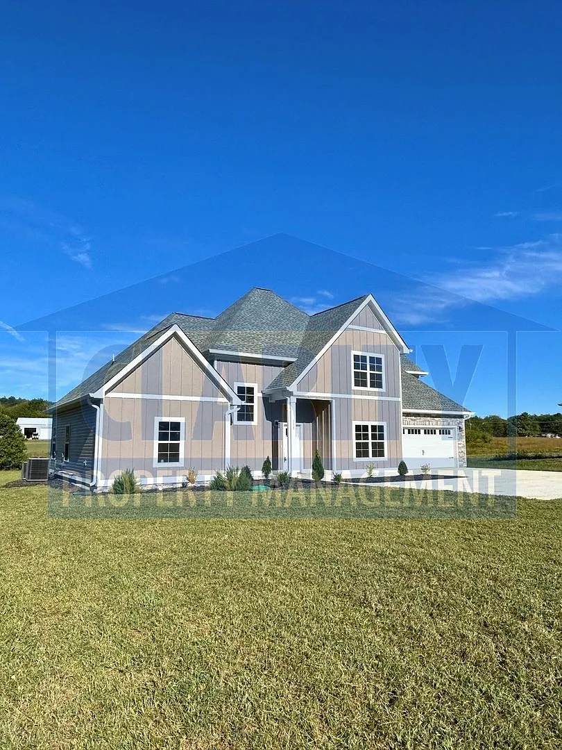 *Brand New* 4 bedroom home! — Photo 1