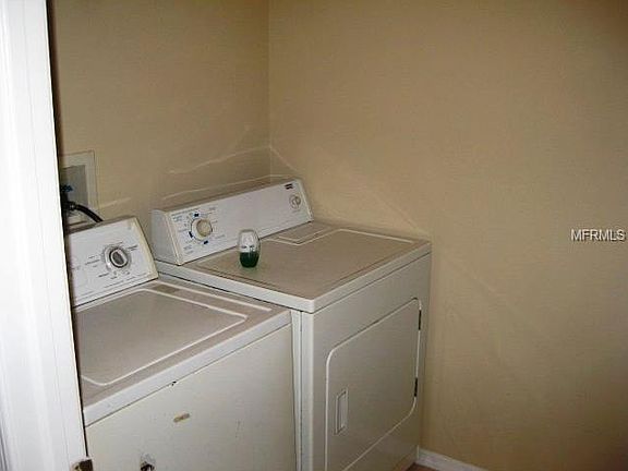 4th image of 915 Grand Canyon Dr
