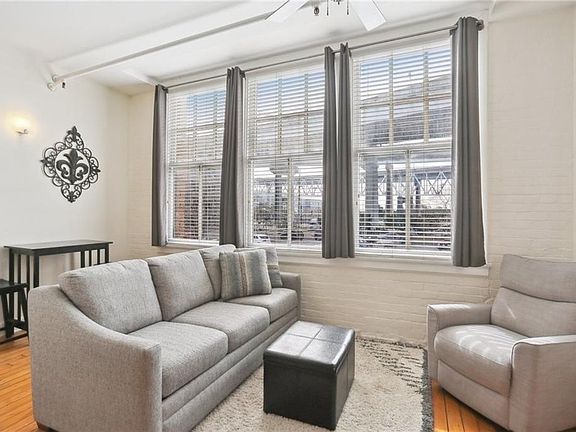 4th image of 1111 S Peters St APT 219