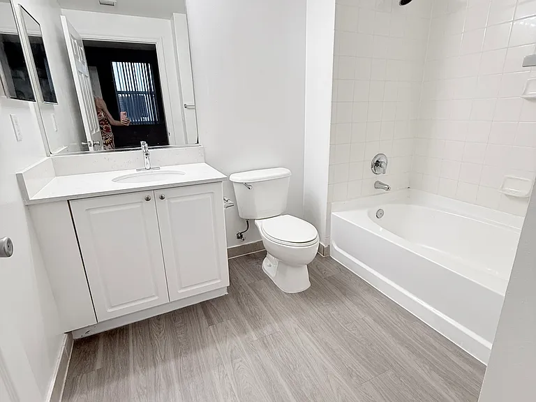 En Suite Master Bathroom