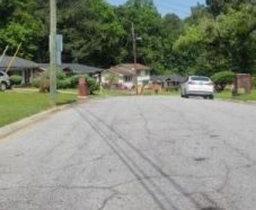 Exterior Neighborhood (street photo)