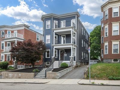 80 Fuller St FLOOR 1, Boston, MA, 02124