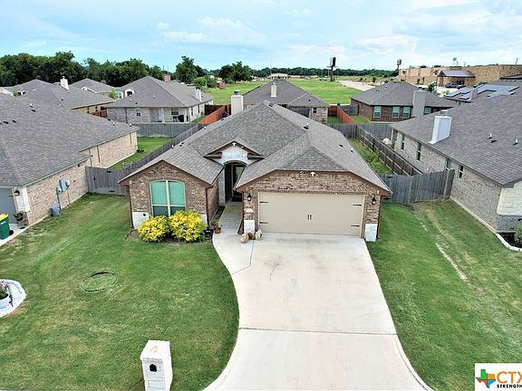 2nd image of 3219 Victoria Meadow Dr