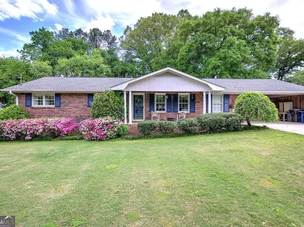 27 Oakdale Dr, Cartersville, GA 30120