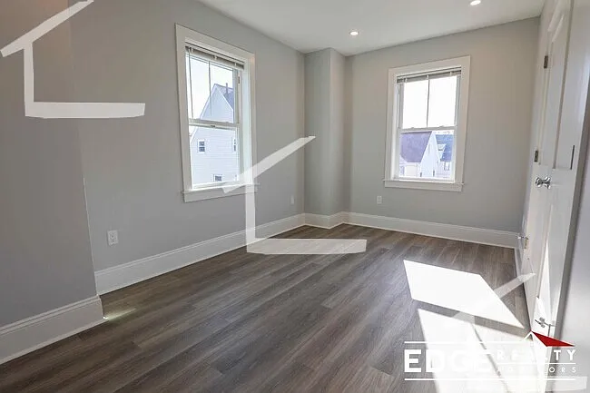 80 N Beacon St #6 — Photo 2