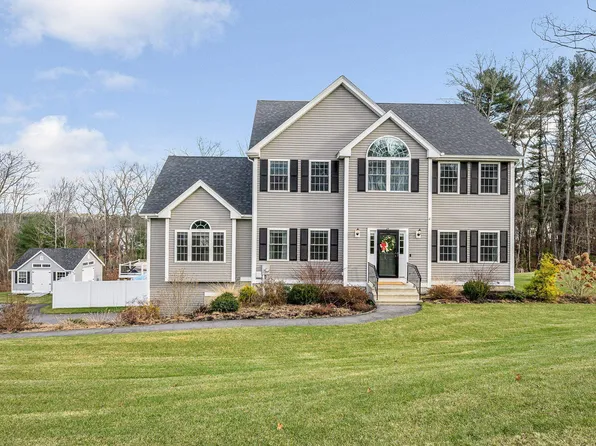 25 Squire Drive, Pelham, NH 03076
