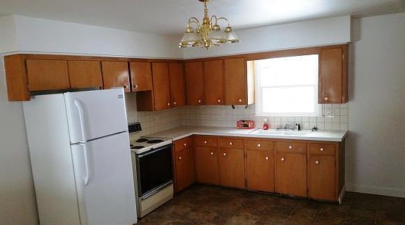 2nd image of 1802 E Amelia St