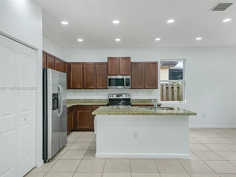 11863 SW 253rd St — Photo 18