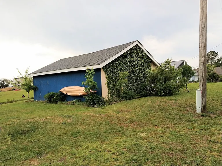 108 Hawkins Creek Ln — Photo 37