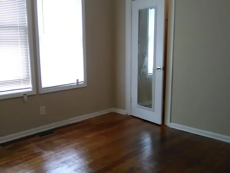 1025 May St — Photo 11