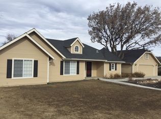 21101 Carriage Dr, Tehachapi, CA 93561