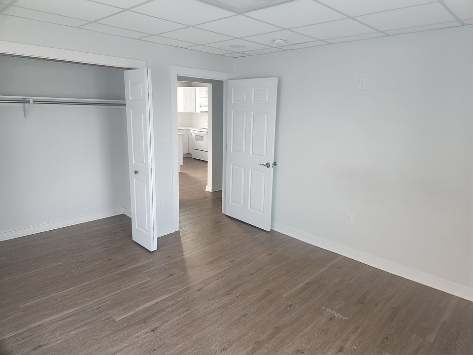 1st image of 104 Hill St #1