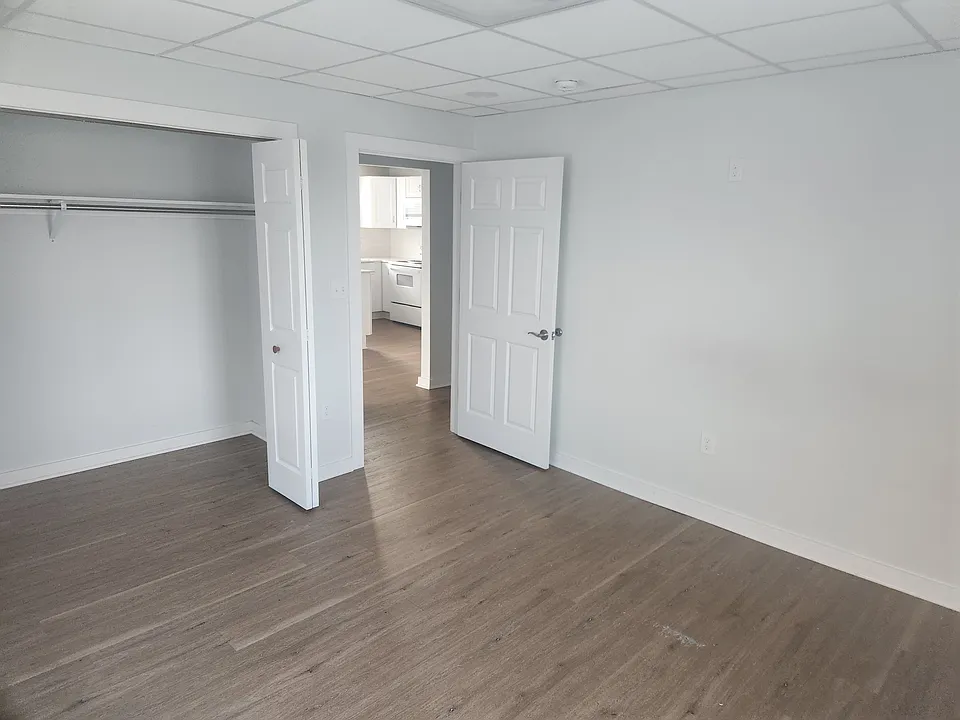 104 Hill St #1