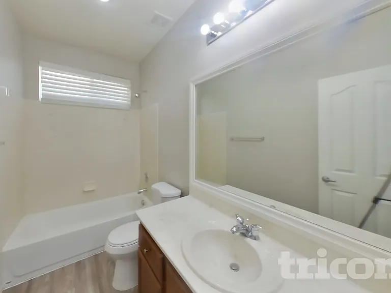 1104 Bistro Bay Ave — Photo 14