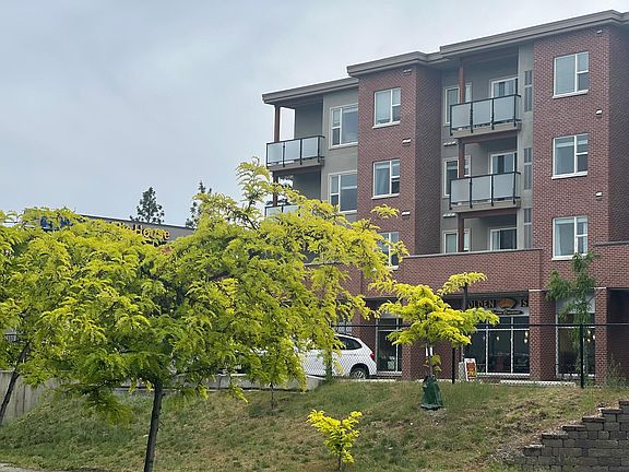 4th image of 985 Academy Way #108