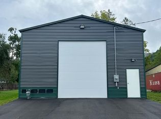 139 3rd St, Beaver, WV 25813