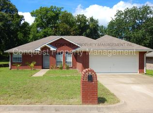 10963 Southern Trace Cir, Flint, TX 75762