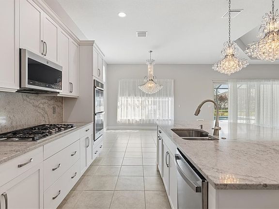 4th image of 6410 High Pointe West Way