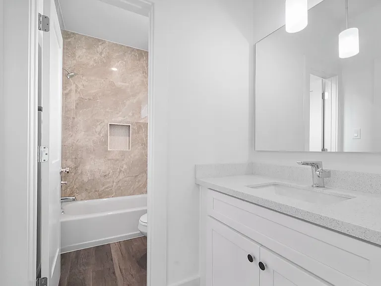 7504 Carver Rd #D — Photo 18