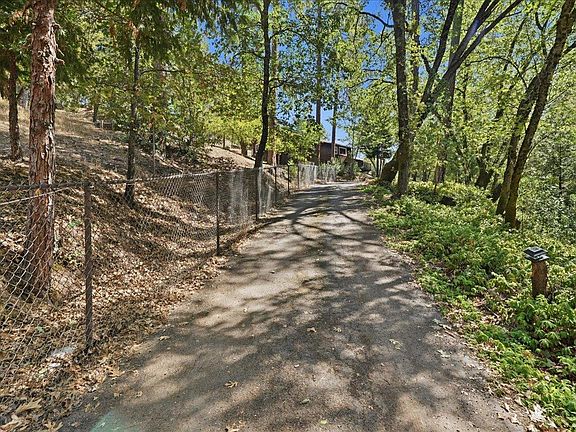 3rd image of 8841 Mosquito Rd