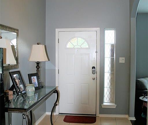 3rd image of 2514 Artesia Dr