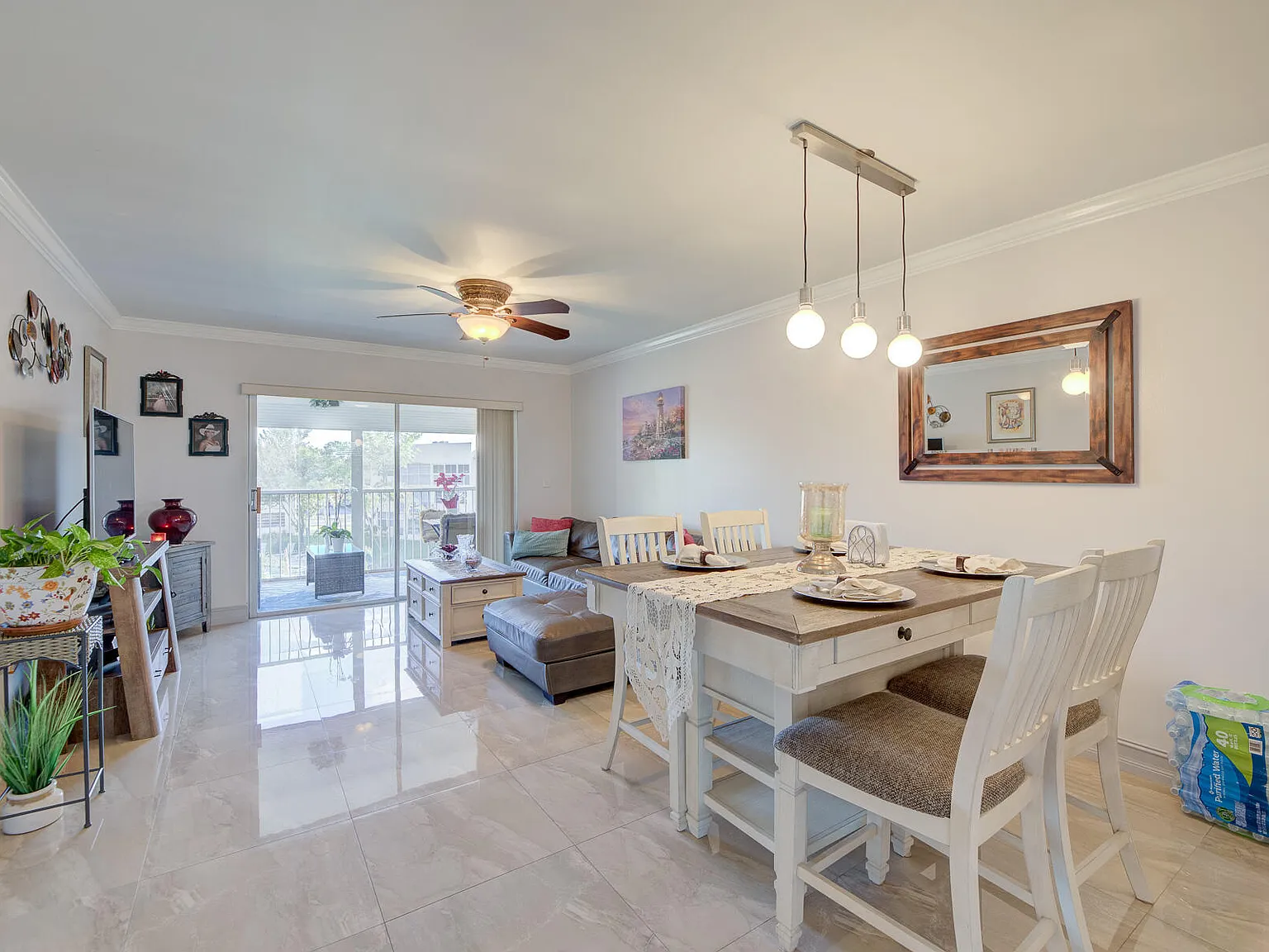1 bed, 1.5 bath, 720 sqft, $1,400 — Photo 4