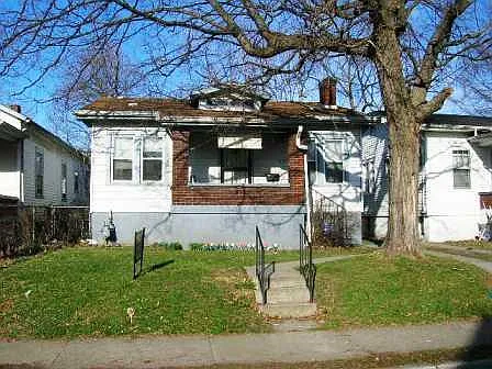 810 S 36th St photo 1