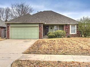 409 S Oak Ave, Broken Arrow, OK 74012
