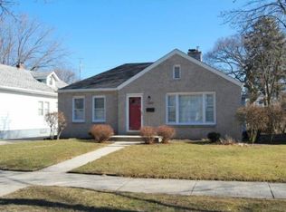 5130 N Berkeley Blvd, Whitefish Bay, WI