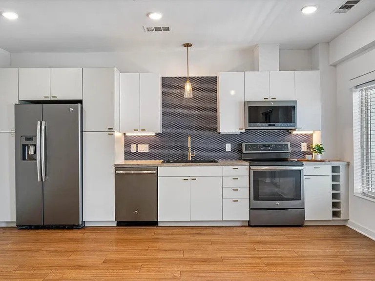 4361 S Congress Ave #323 — Photo 16