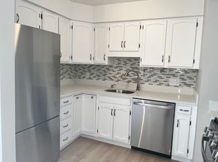 415 Springbrook Cir, Portsmouth, NH 03801