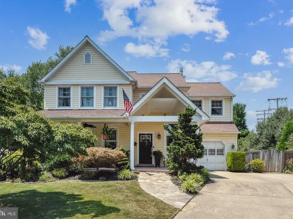 9500 Jeanne Ct, Laurel, MD 20723
