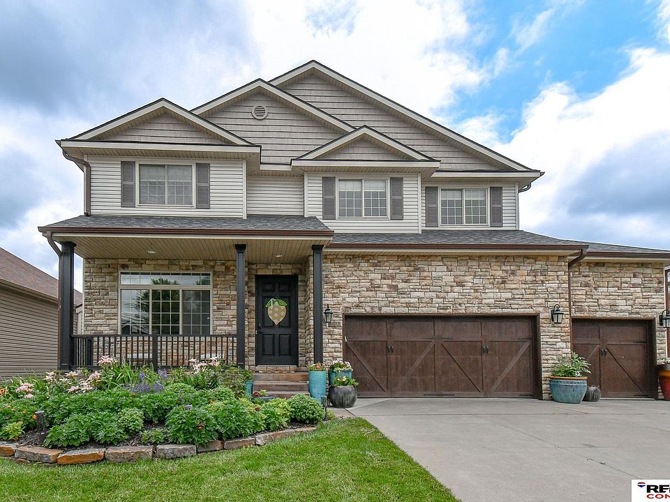 1st image of 6900 Lacroix Dr