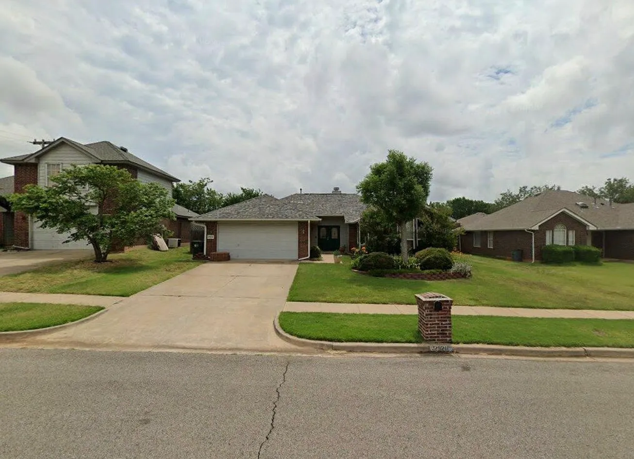 3 bed, 1576 sqft, $1,600 — Photo 1