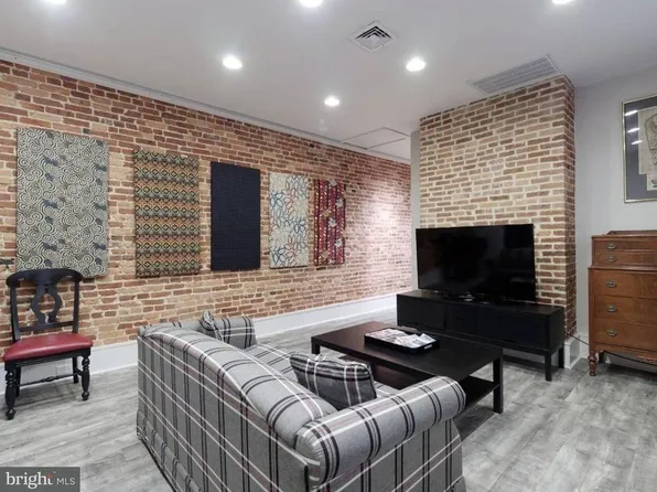 131 S Broadway #200, Baltimore, MD 21231