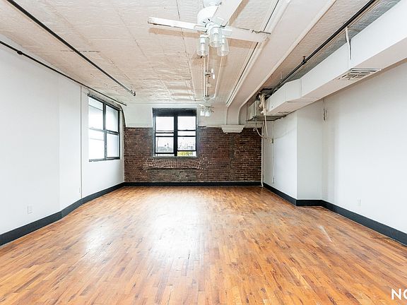 4th image of 27 Arion Pl APT 306