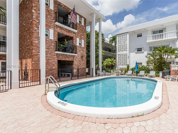2500 NE 9th St APT 111, Fort Lauderdale, FL 33304