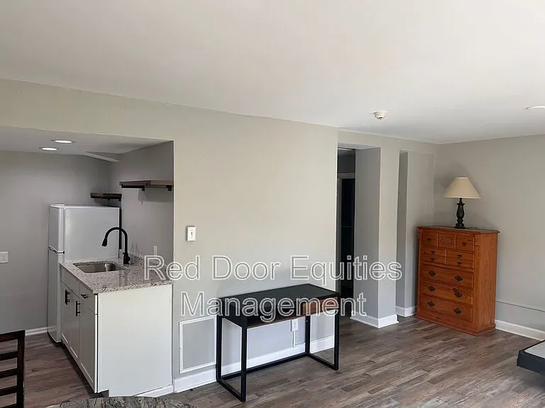 123 N Broad St #303 — Photo 4