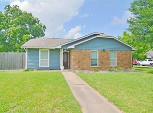 11731 Bowie Dr, La Porte, TX 77571