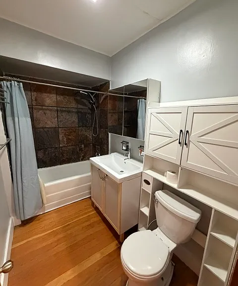 1901 W Belle Plaine Ave #1F — Photo 11