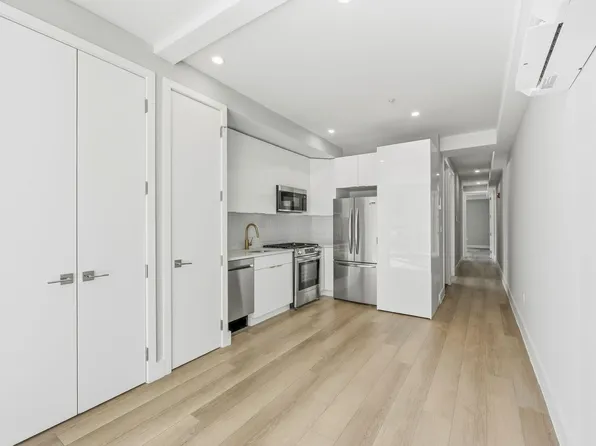 77 Van Reypen Street image 4 of 23