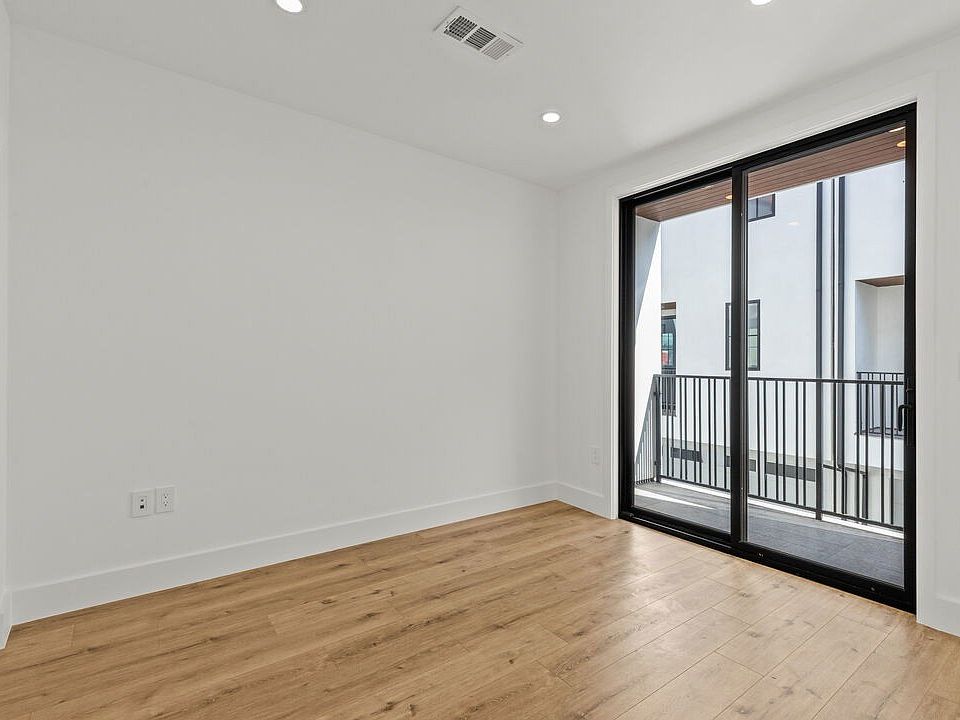 1st image of 10152 Lefferts Blvd #1