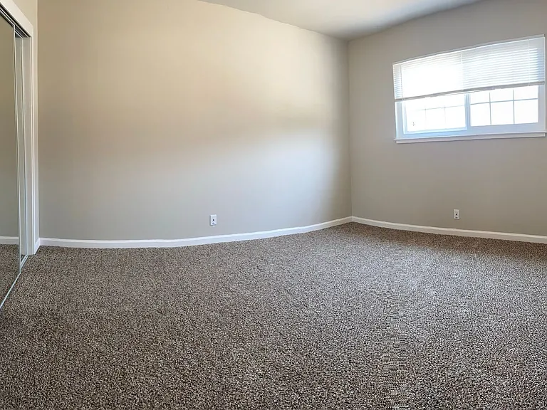 1457-1459 Plumas Ln — Photo 5