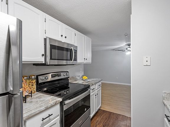 4th image of 95 Heritage Dr #95