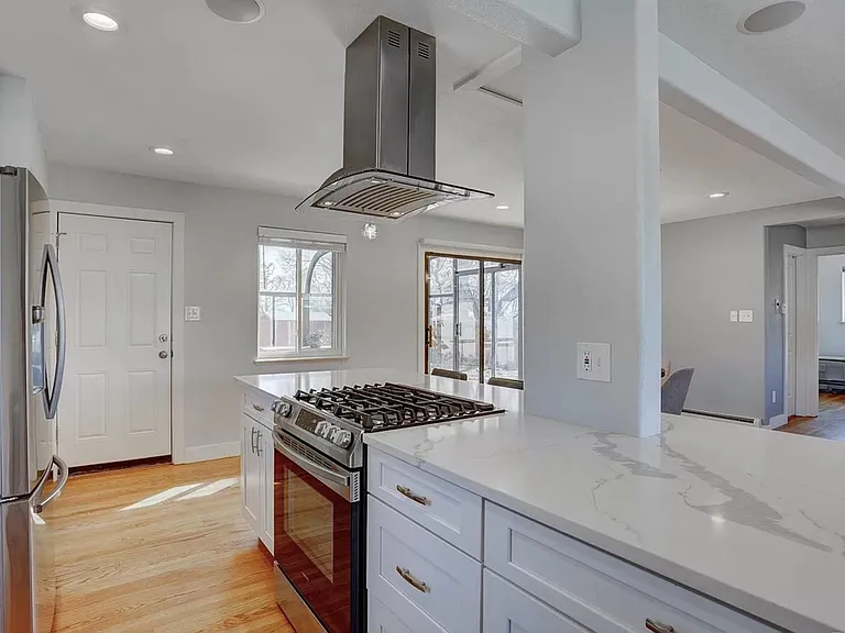4044 W 77th Pl — Photo 9
