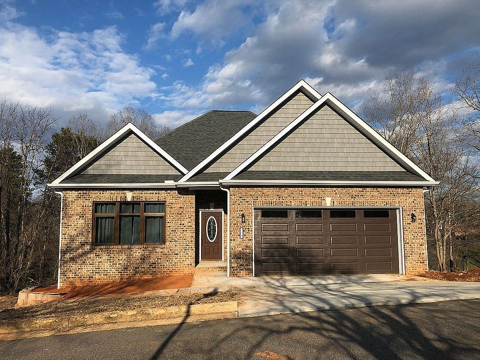 154 Hill Str front view