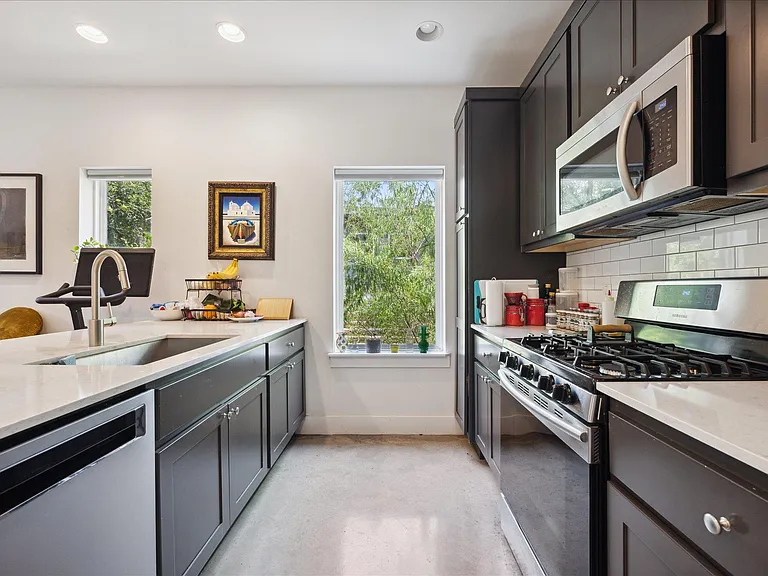 5006 Baker St #B — Photo 8