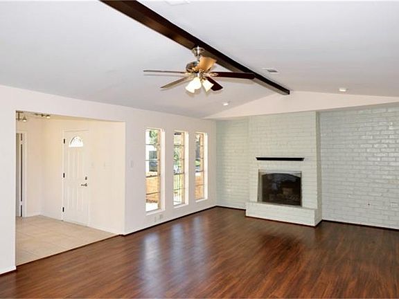 3rd image of 13806 Lynnwood Ln