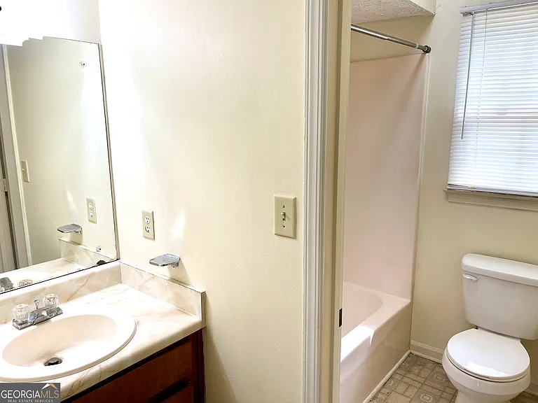 108 Appleton Blvd #B — Photo 6